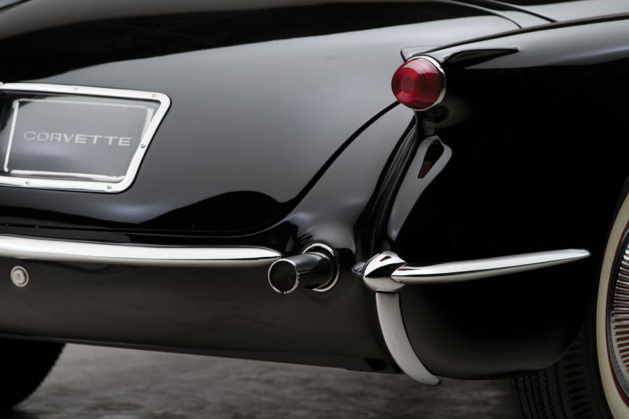  Chevrolet Corvette Roadster Black 1954 года  (фото 16 из 22)